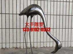 关于不锈钢雕塑的几种实用维护方法